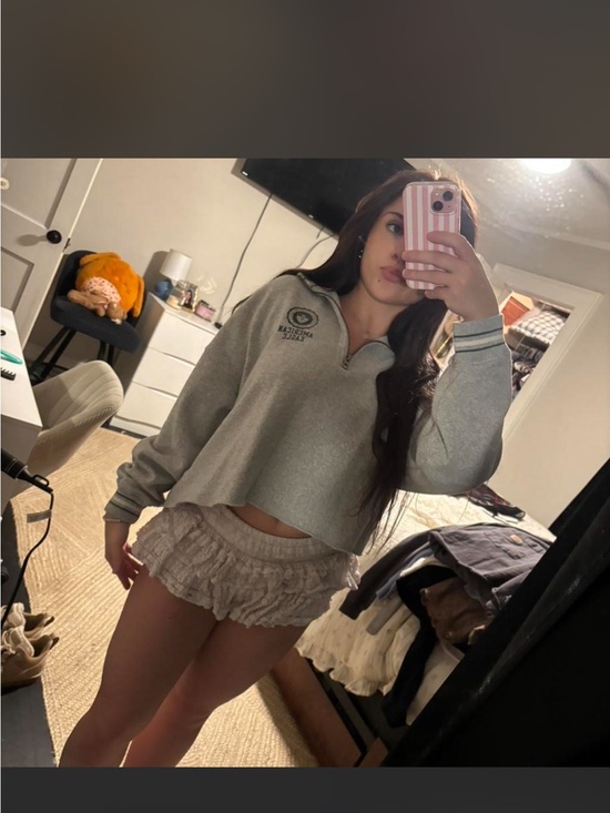American Eagle Outfitters Tops - American Eagle Outfitters Light Gray Cropped Quarter-Zip Sweatshirt